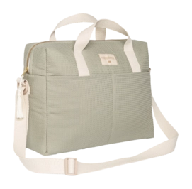 2---gala-waterproof-changing-bag-laurel-green-nobodinoz-1-8435574919397-_no-bg
