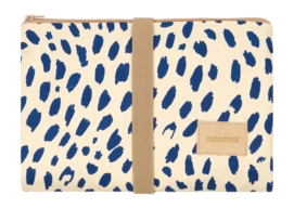 2---hyde-park-waterproof-changing-pad-leonie-blue-nobodinoz-1-8435574937599