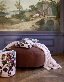 karli_pouf_darling_pink_101308_518_lr_s2_p