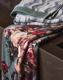 4---sol_guest_towel_comforting_green_101311_542_lr_s2_p
