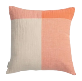 2---erlend_cushion_melon_101632_629_lr_pb1_p-_no-bg