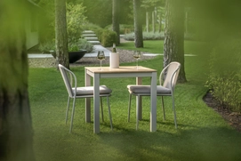 3---db9b060cb9f1c60cd18972eddee23dae7cac67ef-2024-yoi-aluminium-teak-arashi-dining-table-vadella-dining-chair-without-armrest-salix