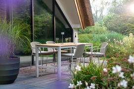 3---yoi-vadella-tuinstoel-armleuning_1043x696
