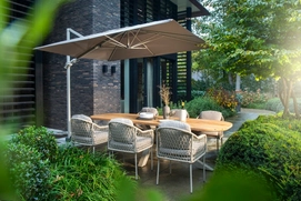 3---Yoi-cavalo-parasol-brons-naturel_1044x696
