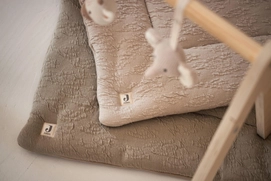 2---017-512-67051-Jollein-Boxkleed-Soft-Waves-Nougat-8717329376144-5-scaled