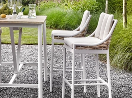 2---Milou_barset_oyster_barstoelen_wicker_aluminium_bartafel_934x700