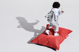 3---fatboy-junior-beanbag-stonewashed-red-1920x1280-masterpiece-02-102330
