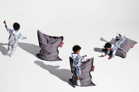 4---fatboy-junior-beanbag-stonewashed-grey-1920x1280-masterpiece-04-102346