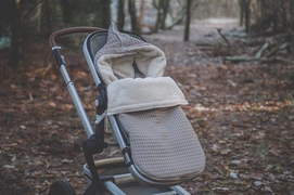 2---koeka_voetenzak_buggy_wafel_teddy_oslo_clay-pebble_sfeer_1
