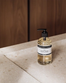 5---8718546669323HandSoapLemonNotes250mlmoodshot1768x960_900x