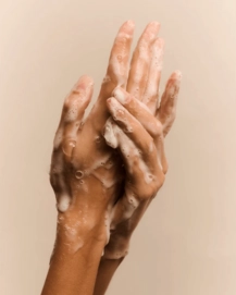5---HandSoapFamilymoodshot4768x960_900x