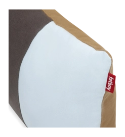 3---fatboy-pop-pillow-hazel-1920x1280-closeup-06-104286-_no-bg