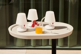 6---fatboy-brick-table-light-grey-1920x1280-ambiance-10-104370
