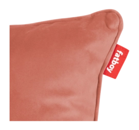 2---fatboy-king-pillow-velvet-recycled-rhubarb-1920x1280-closeup-04-104814-_no-bg
