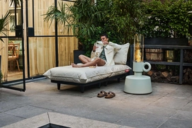 3---fatboy-paletti-corner-seat-sahara-1920x1280-ambiance-09-105094
