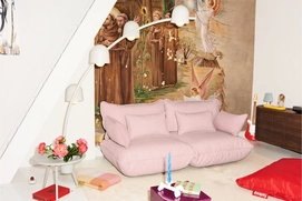 fatboy-puff-weave-pillow-bubble-pink-1920x1280-ambiance-02-105508