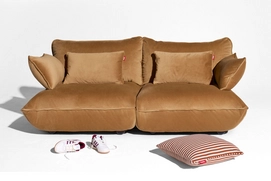 3---fatboy-king-pillow-velvet-recycled-almond-1920x1280-masterpiece-03-106784
