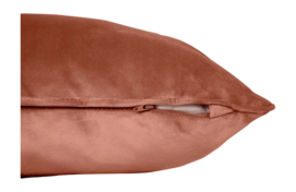 fatboy-recycled-king-pillow-velvet-rose-quartz-1920x1280-closeup-06-107078