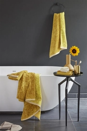 2---CONIMG_Tournesol_Towel_Yellow-00_Mood_Large.jpg_20211123100533
