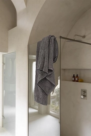 Dodo Pavone Towel_Raven_UV_UV_30x50_0