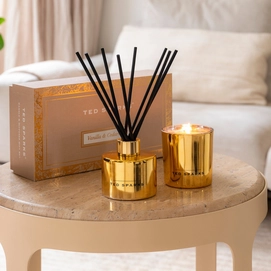 2---ted-sparks-candle-diffuser-gift-set-vanilla-cedarw (1)