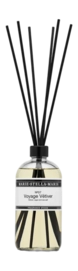2---8720701165564FragranceSticksVoyageVetiver500mlpackshot768x960-_no-bg