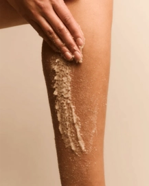 2---8720701164789_DeepSaltBodyScrubVoyageVetiver200mlmoodshot2768x960