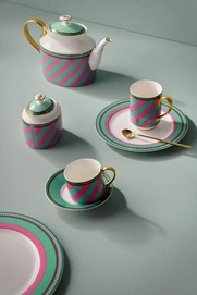 pip_studio_chique_fw2023_tableware_stripes_07_lr_1