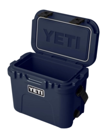 5---site_studio_hard_goods_Roadie_15_Navy_3qter_Open_8196_Primary_B_2400x2400_79350149-8885-406a-8d44-d92d7cb478d7