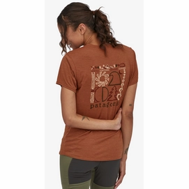 T-Shirt Patagonia Women Cap Cool Daily Graphic Shirt Spirited Seasons Sisu Brown X-Dye-3