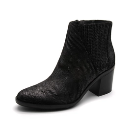 Calvin Klein Women Volise Metal Cordouroy Black