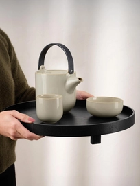 3---Tablett-wood-black-oval-mit-coppa-tofu