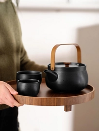 4---Tablett-walnut-oval-mit-japandi-black