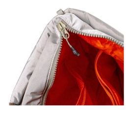 6---cloudtotedetail_zipper_540x