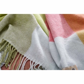 fatboy-colour_blend_blanket-spring-1920x1280-closeup-04-104910