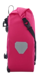 5---ORTLIEB-BACK-ROLLER-CYBER-F5538-SIDE-_no-bg