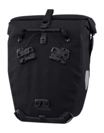 6---ORTLIEB-BACK-ROLLER-HIGHVIS-F5532-BACK-_no-bg