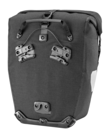 4---ORTLIEB-BACK-ROLLER-HIGH-VIS-QL3-1-F5500-BACK-_no-bg