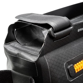 9---ORTLIEB-FRAME-PACK-6L-F9974-DETAIL-2