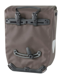 3---ORTLIEB-PEDAL-MATE-F8224-BACK-_no-bg