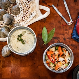 food_canister_16oz_top_chowder_seafood_lifestyle_1024x