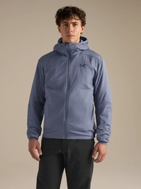 2---F26_X000009556_021320_Atom_Hoody_Stratus_Men_M_Front-View_Lowres