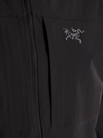 4---S26_X000010606_002291_Gamma Lightweight Hoody_Black_Men_M_Fabric-Detail_Lowres