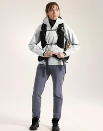 6---S26-X000010020-Beta-SL-Jacket-Solitude-Women-s-Full-Body