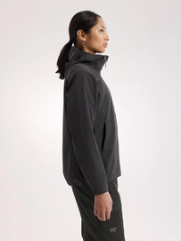 S26_X000010608_002291_Gamma Lightweight Hoody_Black_Women_S_Side-View_Lowres