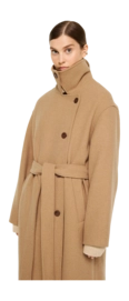 Milleah_ELVINE_jacket_camel-2252