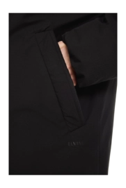 6---Saira_ELVINE_jacket_black_2622
