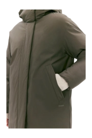 5---Saira_ELVINE_winter_coat__castor_green-0013
