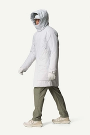 16---Ms-Fall-in-Parka_A-Touch-Of-Gray_248514_G66_SET_7640_c_low