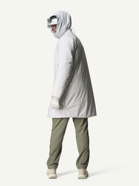 18---Ms-Fall-in-Parka_A-Touch-Of-Gray_248514_G66_SET_7644_c_low